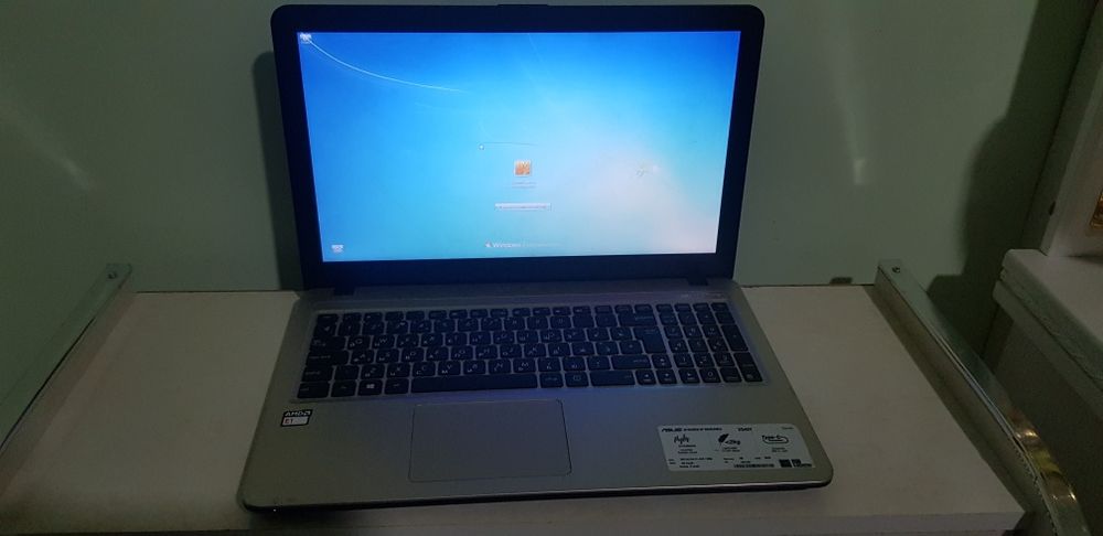 Asus x540y  ноутбук