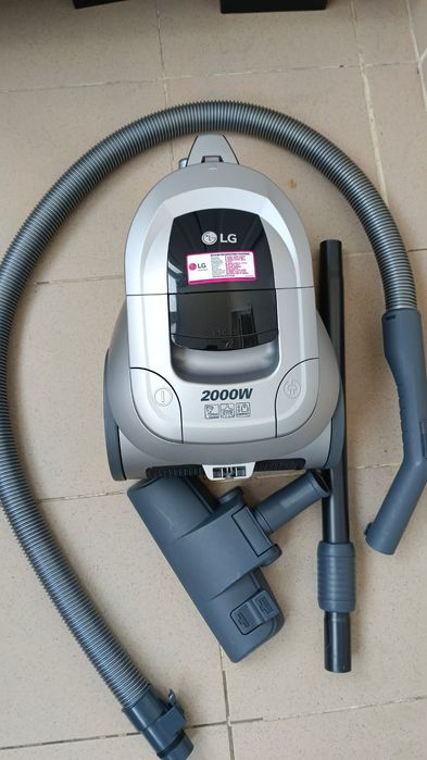 Пылесос LG 2000W
