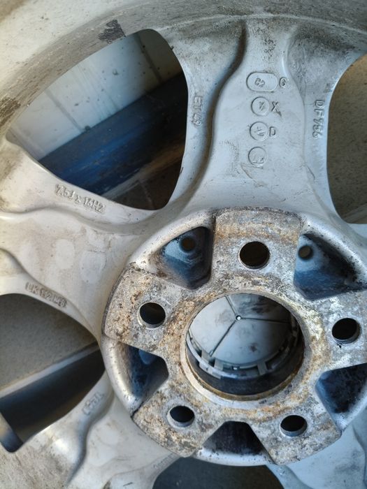 Jenti  aliaj R16 cu anvelope iarna  pt Mercedes