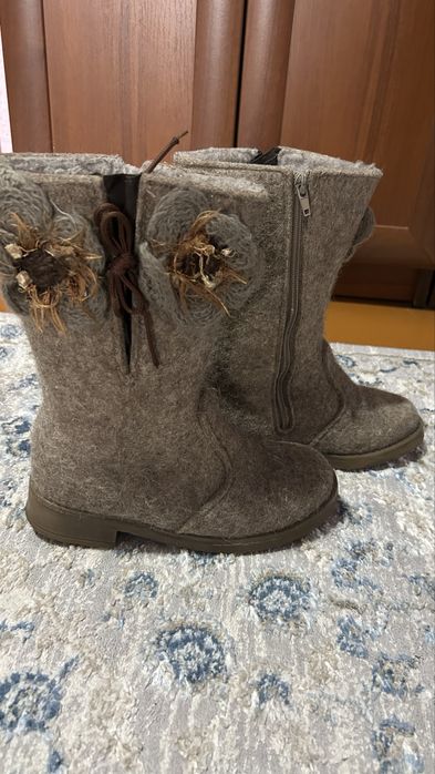 Продам зимние детские сапожки