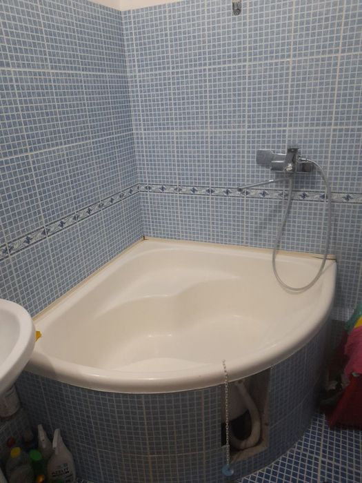 2-xonali ko'p qavatli uy sotiladi