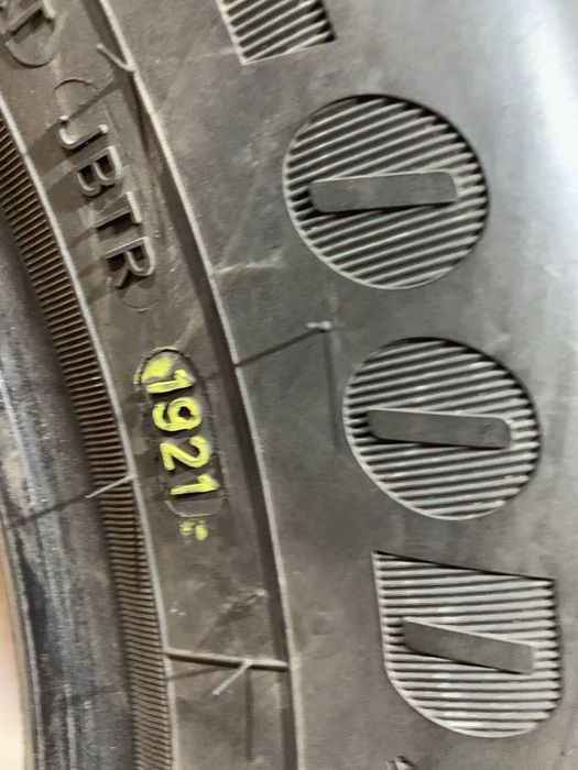 Set 215 60 17 anvelope de vara