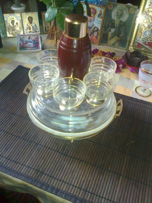 Руски Сервиз-водка,ракия,коняк,ром,ликьор- пулверизатор,въртяща