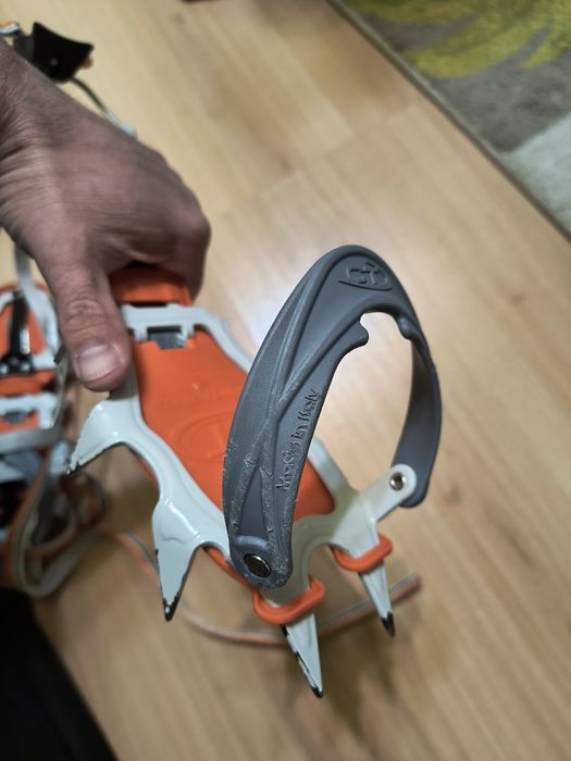 Colțari pentru zăpadă/ gheata/ alpinism semiautomatici Climbing Techno