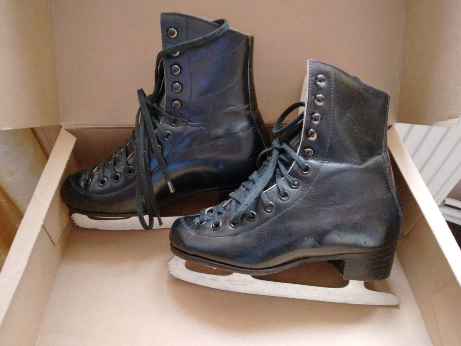 Patine gheata din piele, ptr copii/adolescenți,  mărime 33, negre