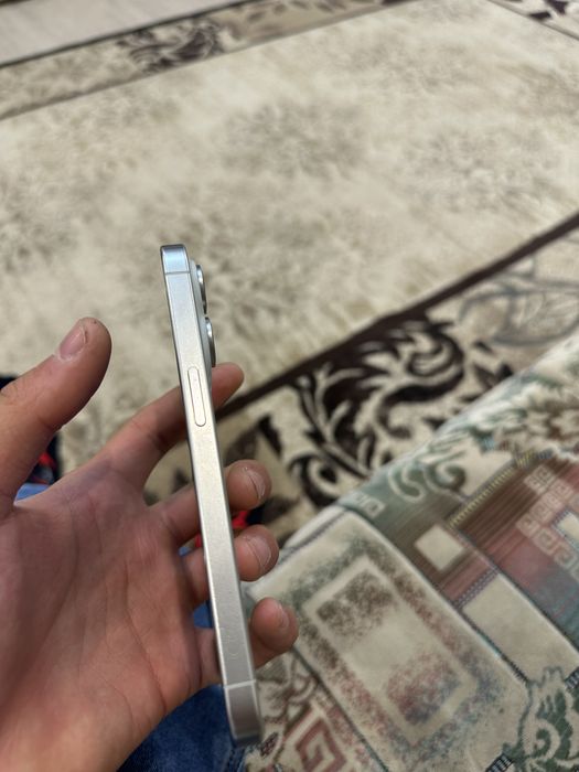 iPhone 15 pro продаю