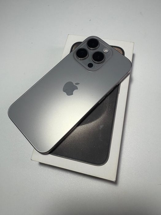 Iphone 15 pro  90% 128gb