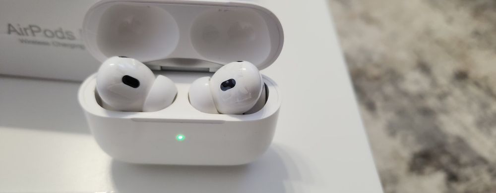 Casti Aple Airpds Pro (2nd Generation) Carcasa MagSafe (USB-C) - 2023