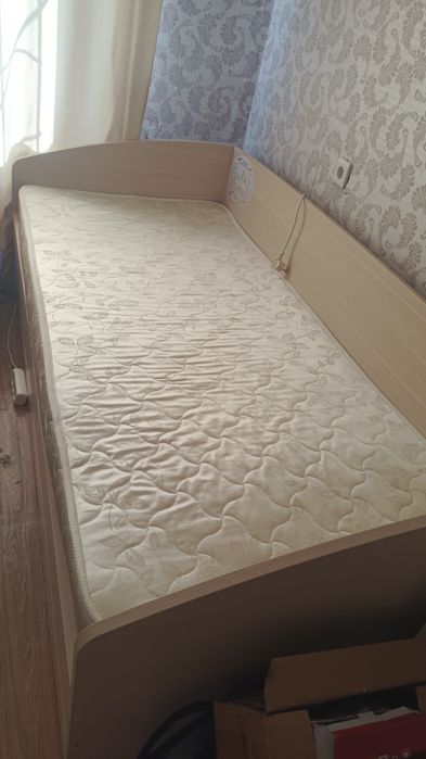 Продам кровать. В отличном состоянии.