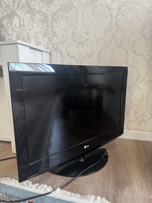 Телевизор LG   .
