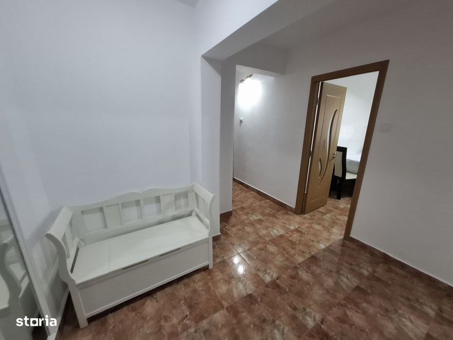 Inchiriere Apartament 3 Camere Modern, Central, Etaj 2