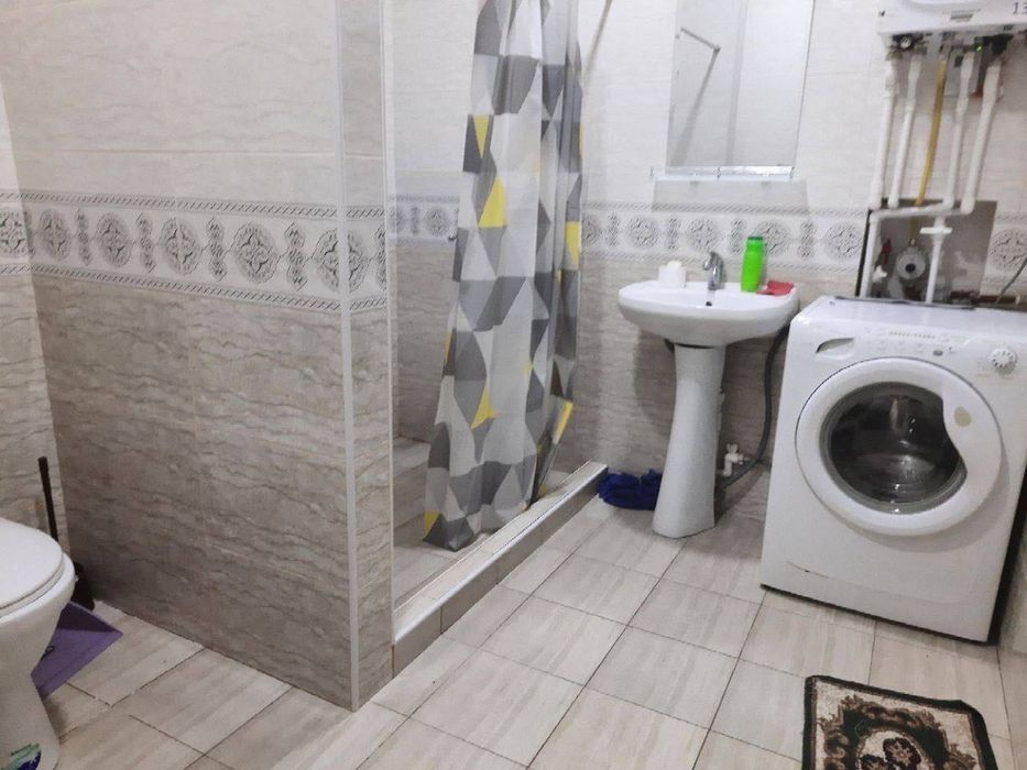 Сдается 3х комнатный КОТТЕДЖ 
С обстановкой 
В горде Алмалыке