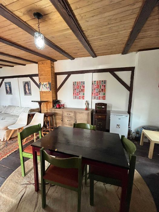 Închiriere apartament 2 camere: mansardă, Piața Regina Maria / Parcul Carol. Pet friendly
