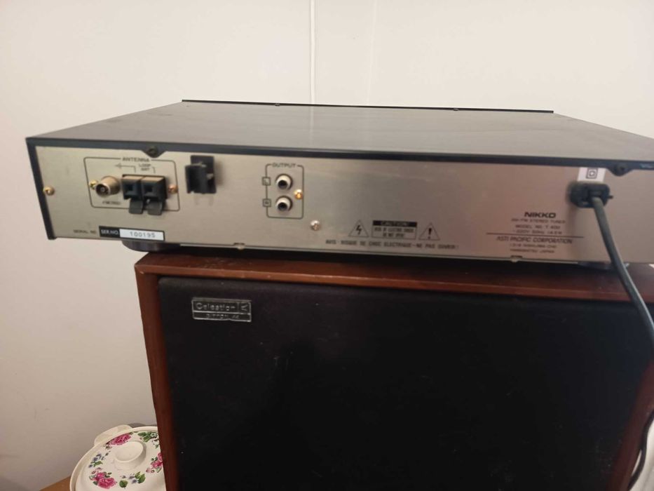 Тунерът Nikko t400