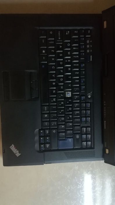 Лаптоп Lenovo R500 - 15,4" ЗА / на части