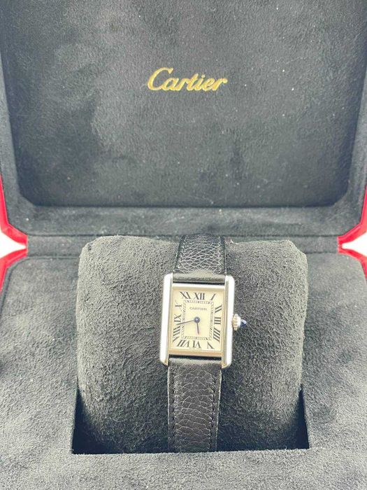 Часы Cartier Tank Must