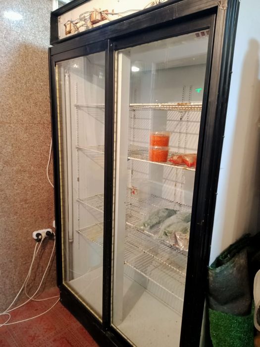 Продам холодильник и полку