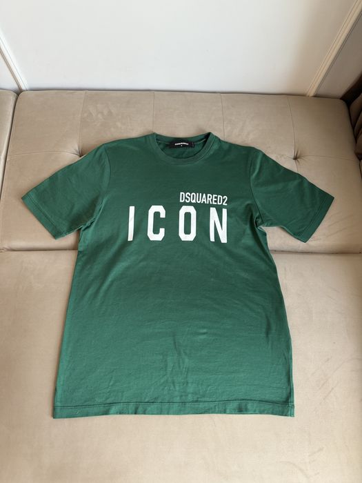 Vand tricou dsquared2 , original marimea s pentru femei