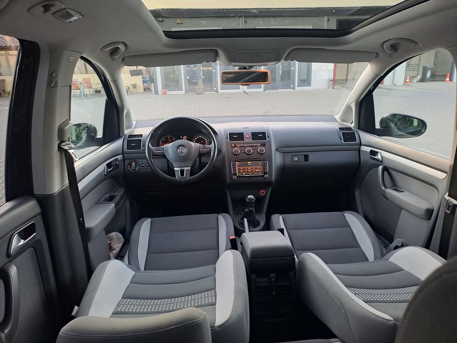 Volkswagen Touran ,Model ,,LIFE,,7 locuri, recent adus în țară!