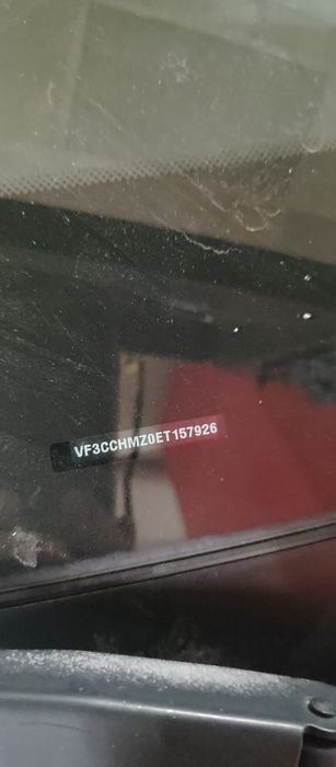 Vând Peugeot  1.2 benzi a