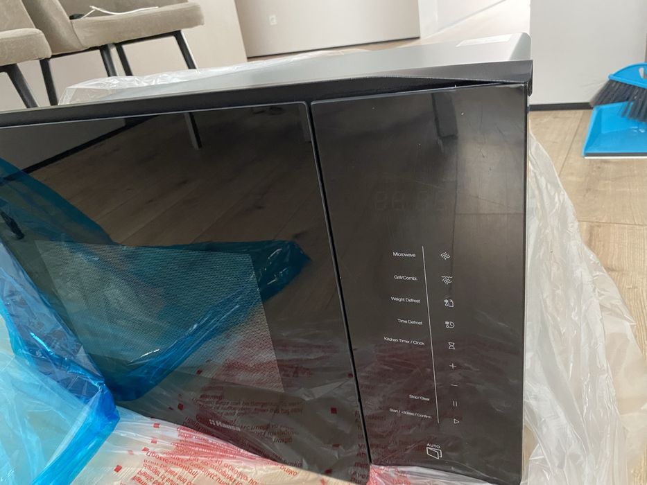 Продаю микроволновую печь