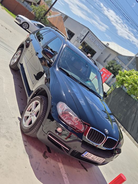 Vând bmw x5 e70 acte la zi