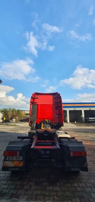 Cat tractor iveco si semiremorca sommer