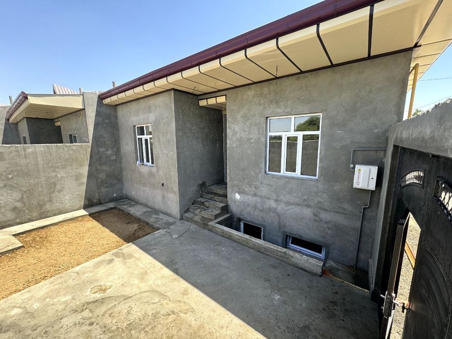 Nazarbek Uy hovli soyladi