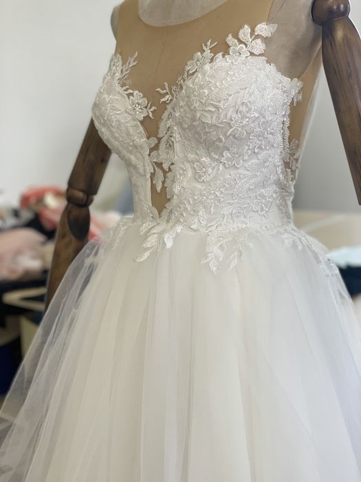 Официални рокли /за сватба,моминско,абитуриентска/