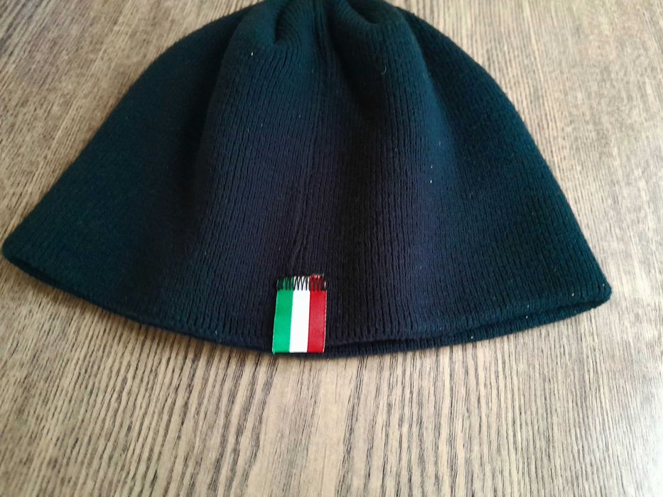 Шапки Scuderia Ferrari, Cadillac