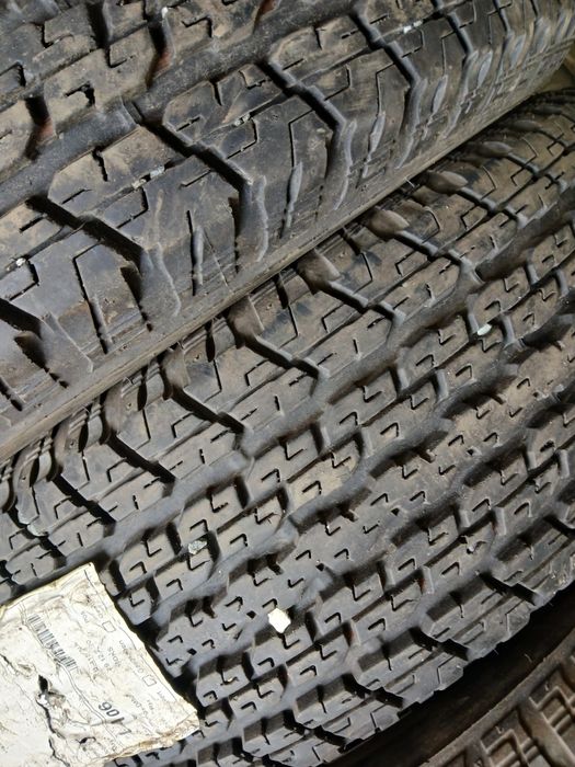 Гуми 255-70-18 пет броя