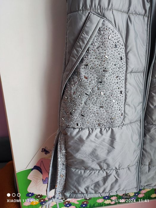 Ново!Дамски италиански Елек/грейка/шуба размер L/XL по скоро L