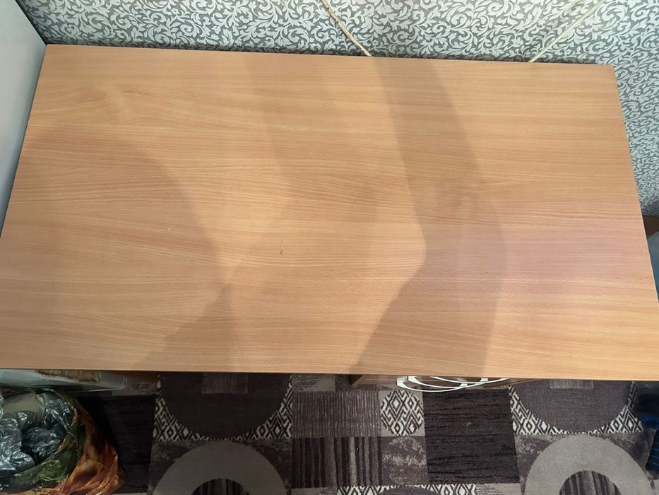 Продам стол компьютерный