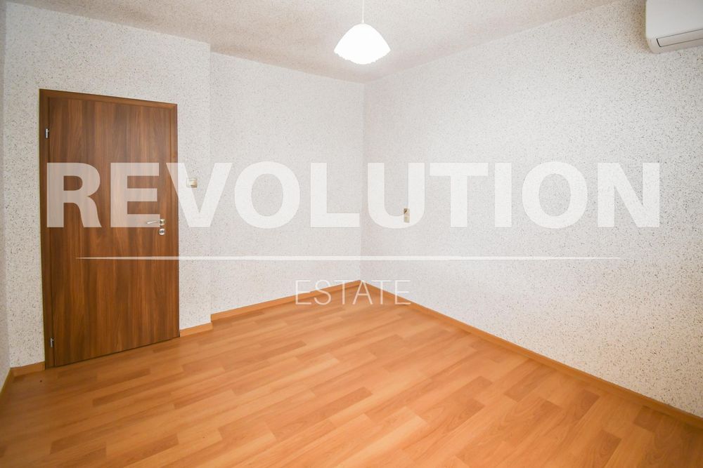 Дава се под наем Тристаен апартамент в София, Лозенец - 100 кв.м за 990 € - Снимка #5