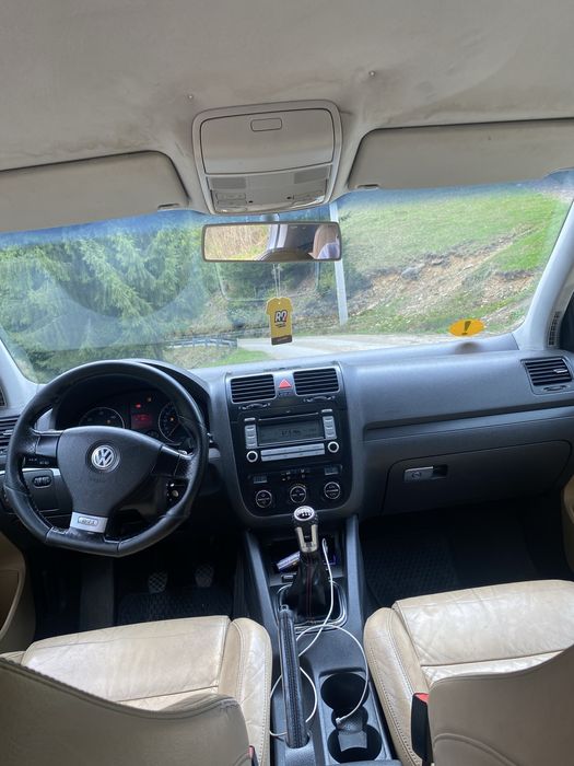 Vand golf 5 an stare forte buna