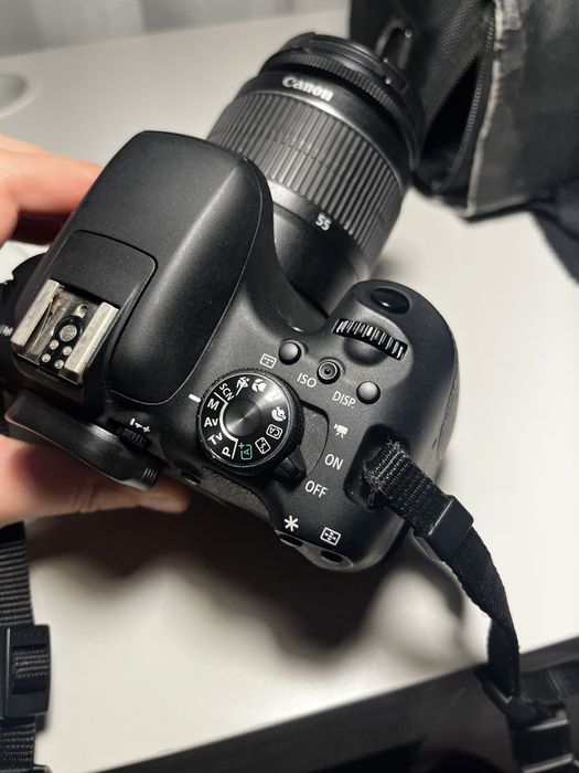 Aparat foto Canon EOS 750D
