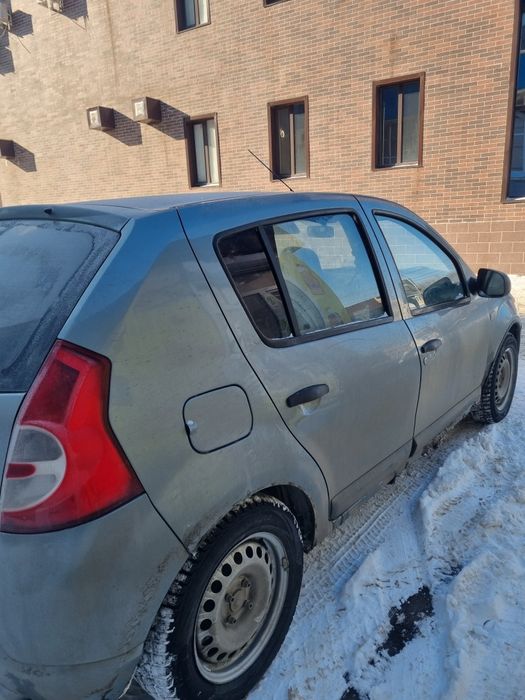 Renault Sandero 1