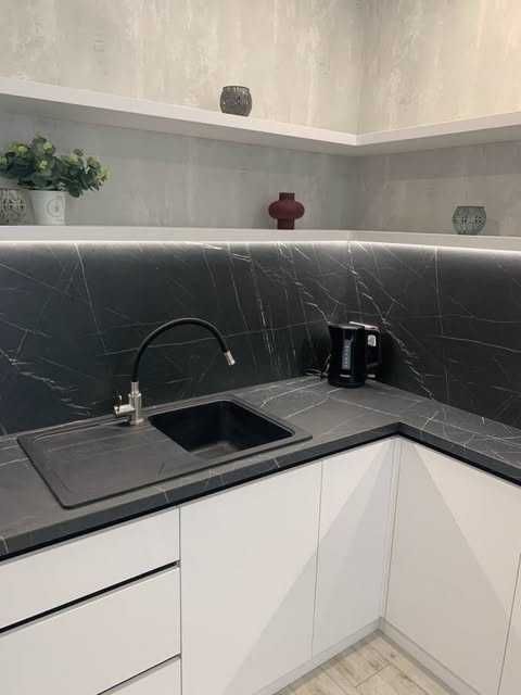 Продава се Едностаен апартамент в София, Център - 46 кв.м за 3022 €/кв.м - Снимка #2