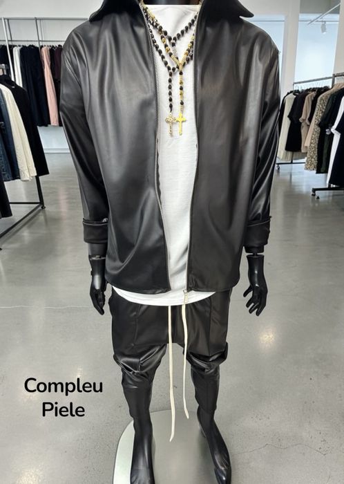 Compleuri Piele! Camasa si Pantalon cu sireturi lungi!