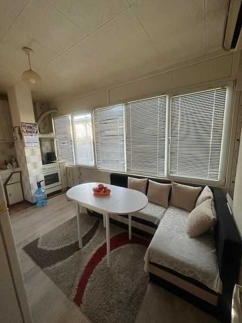 Home Depo продава апартамент в кв. Васил Левски - Казанлък