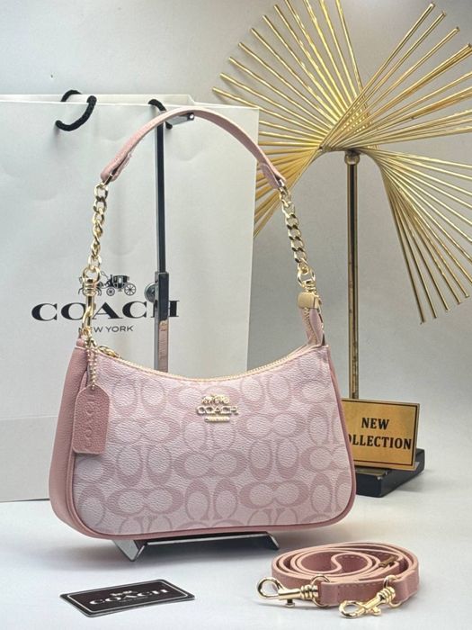 Geanta Coach noua !!! Dimensiuni 23/14 !!!