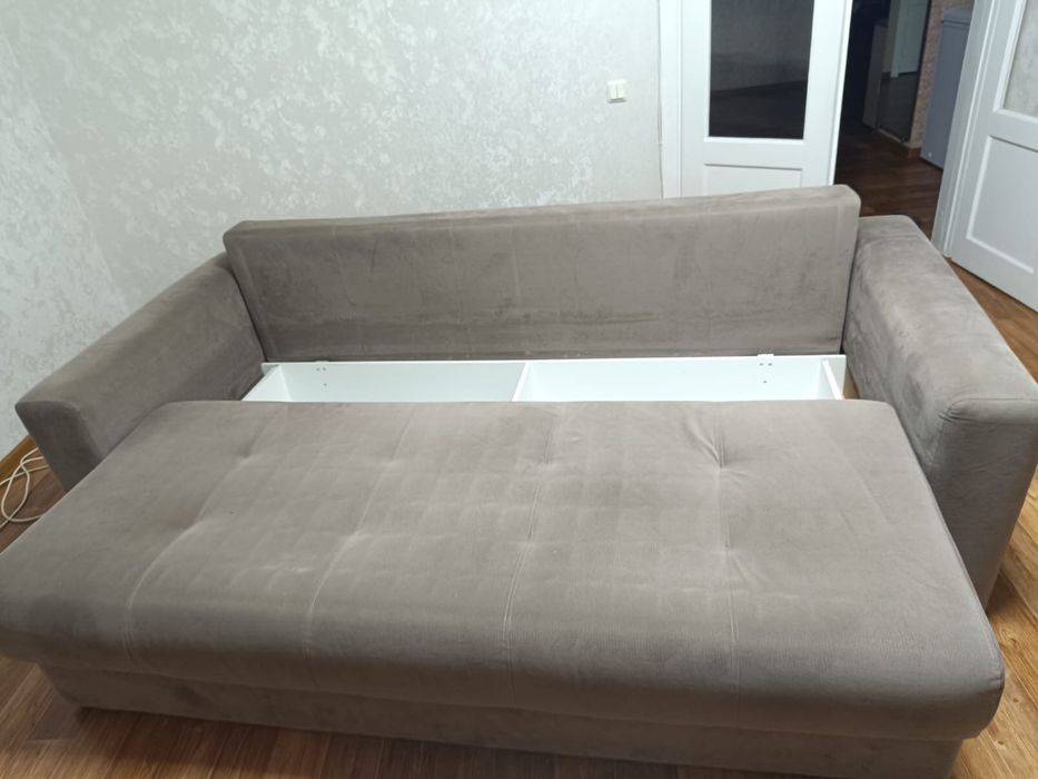 Продам диван 80000