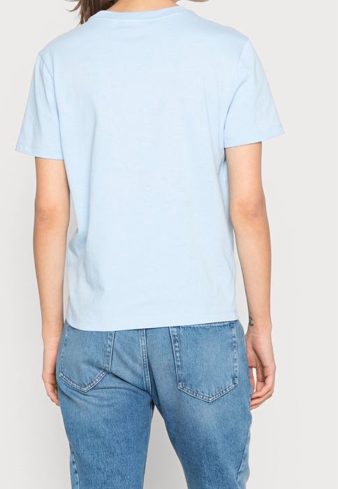 Нова дамска тениска Lacoste размер 38