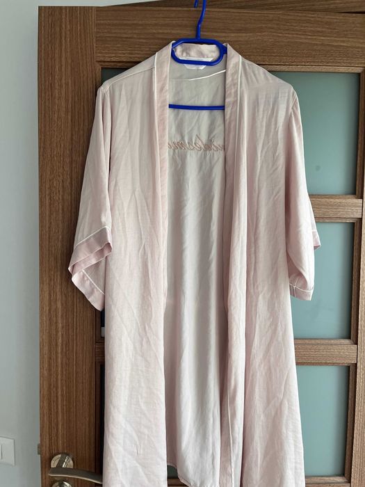 Halate din satin pentru ziua nunții