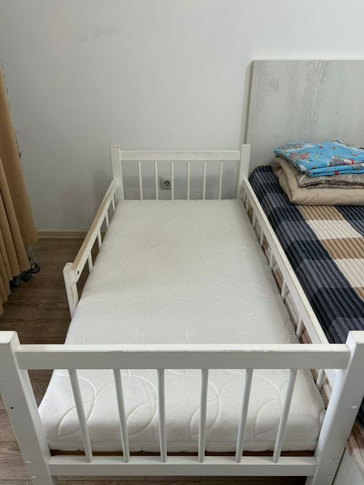 Продам детский кровать 140×80