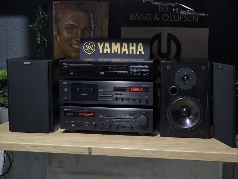 Linie audio YAMAHA ,receiver RX-350,deck kx-330, cd player cdx-450e, boxe ns-g30, sistem hifi retro black