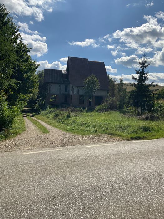 Pensiune la "rosu" in comuna Agapia, sat Varatec, judetul Neamt