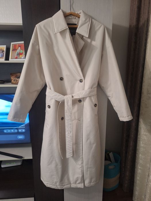 Продаю плащ женский