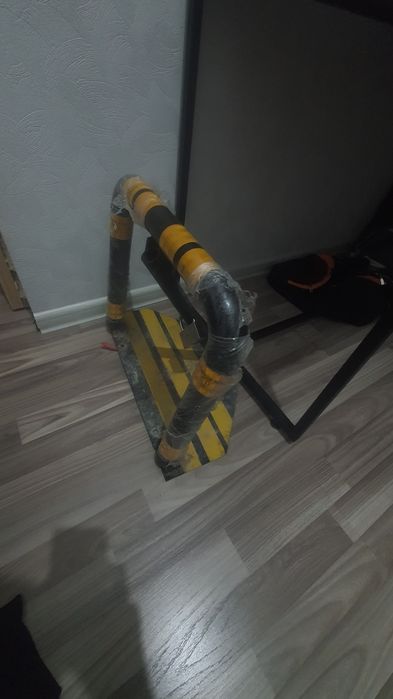 Автопарковка, в подарок замок