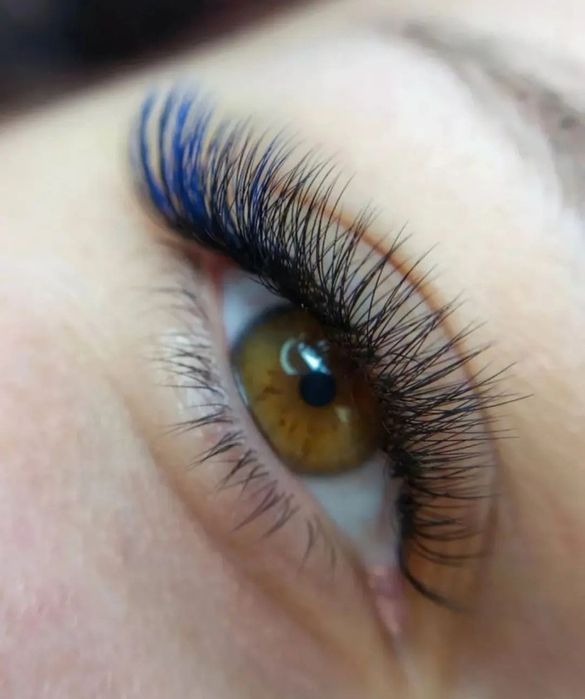 Наращивание и ламинирование ресниц.